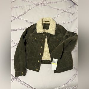 New joujou jacket for girls. Medium. Olive green.